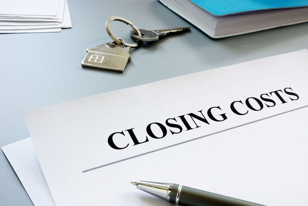 Who Pays Closing Costs: Cash Sale vs. Traditional Sale in Illinois 2 Who Pays Closing Costs in a Cash Sale