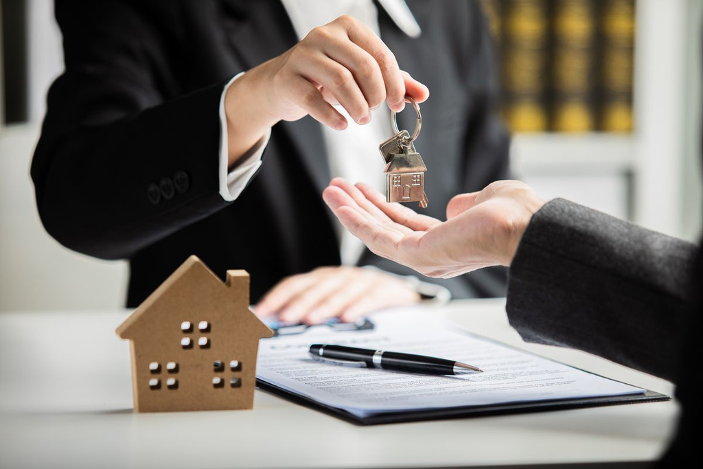 What Lansing Sellers Learn From Hammond, Indiana