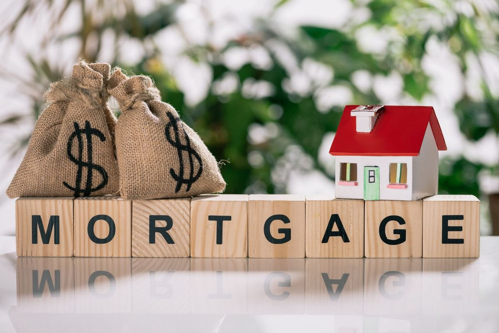 How to Sell a House Behind on Mortgage Payments in Chicago Southland Before Foreclosure Starts 2 Why Cash Buyers Fit Homeowners Who Are Behind